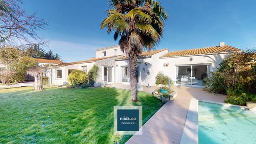 Luxury home in Châtelaillon-Plage, Charente-Maritime