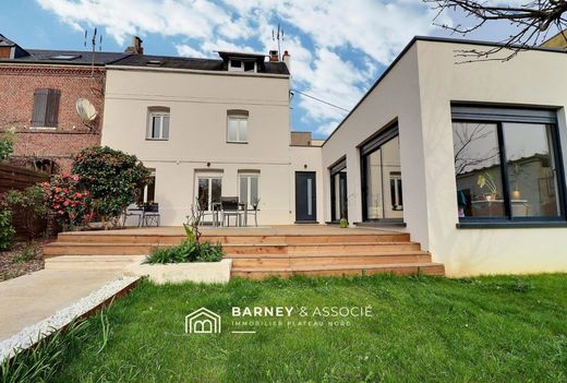 Luxury home in Bihorel, Seine-Maritime