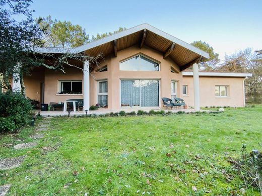Luxury home in Soulac-sur-Mer, Gironde