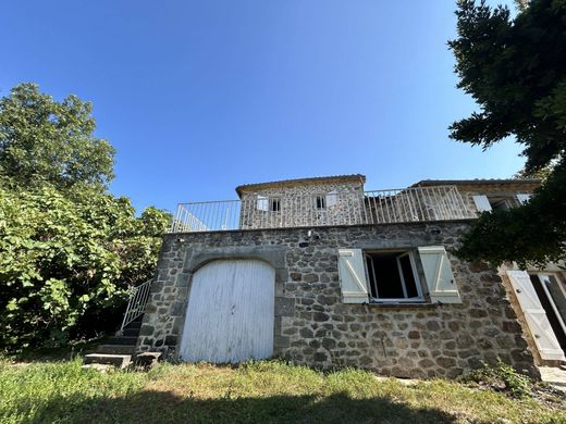 Элитный дом, Saint-Étienne-de-Boulogne, Ardèche