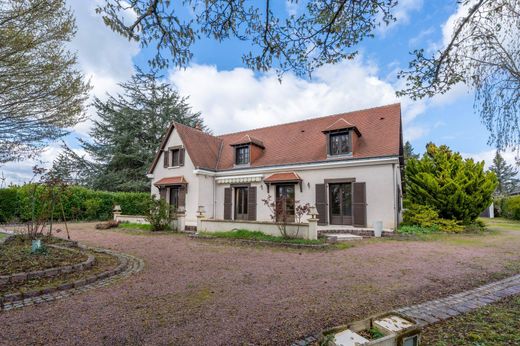Luxury home in Fondettes, Indre and Loire