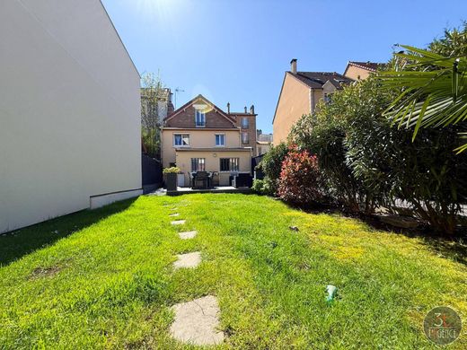 Maison de luxe à Fontenay-sous-Bois, Val-de-Marne