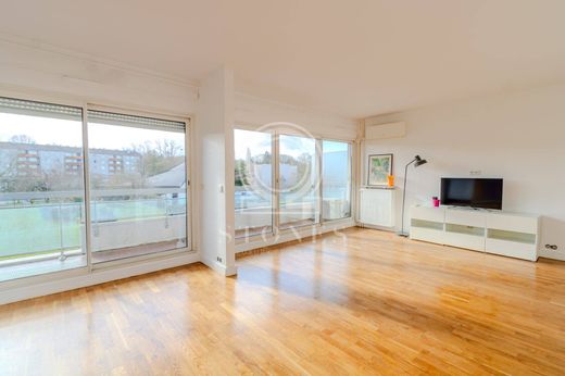 Apartment in La Celle-Saint-Cloud, Yvelines