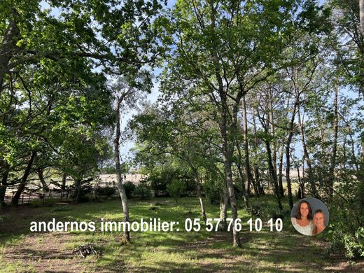 Land in Arès, Gironde