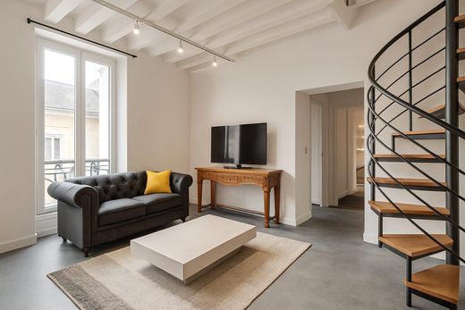 ‏דירה ב  Paris 08 Élysée, Paris