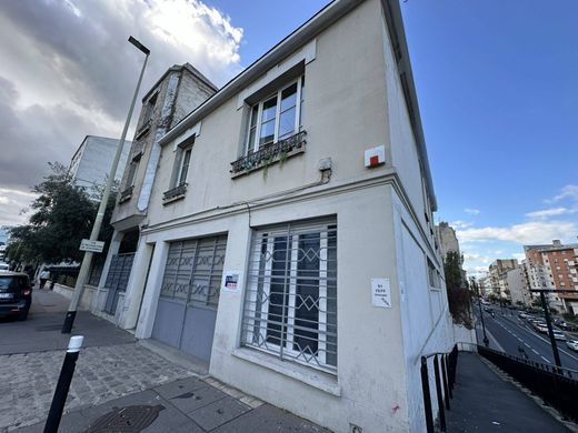 Residential complexes in Courbevoie, Hauts-de-Seine