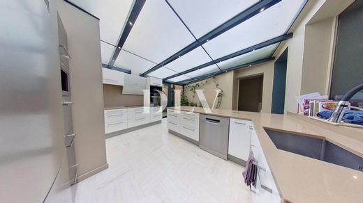 아파트 / Fontainebleau, Seine-et-Marne