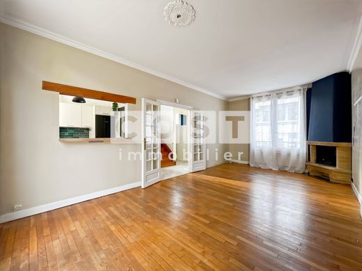 ‏בתי יוקרה ב  Asnières-sur-Seine, Hauts-de-Seine