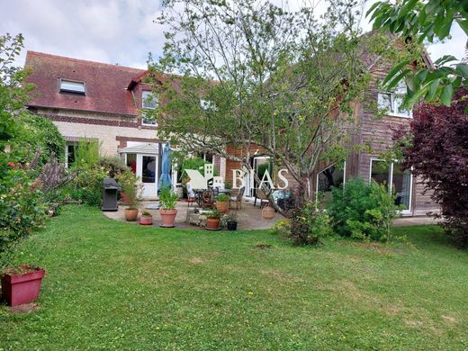 منزل ﻓﻲ Le Vaudreuil, Eure