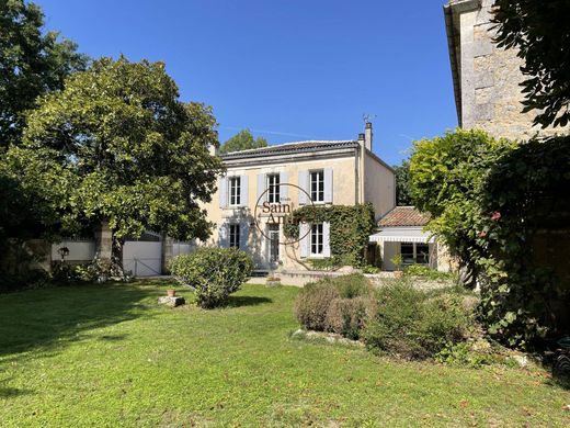 Maison de luxe à Touvre, Charente