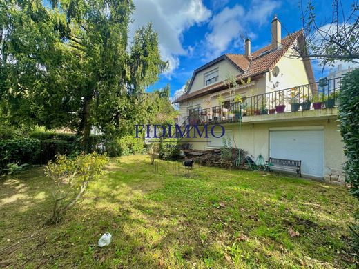 Luxury home in Sucy-en-Brie, Val-de-Marne