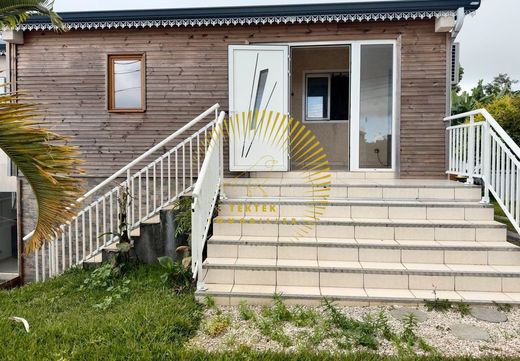 Luxe woning in Le Tampon, Réunion