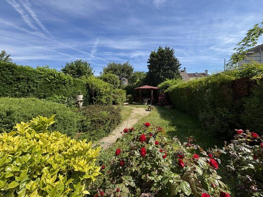 Luxury home in Noisy-le-Grand, Seine-Saint-Denis