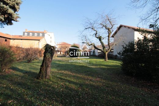 Luxus-Haus in Beaurepaire, Isère