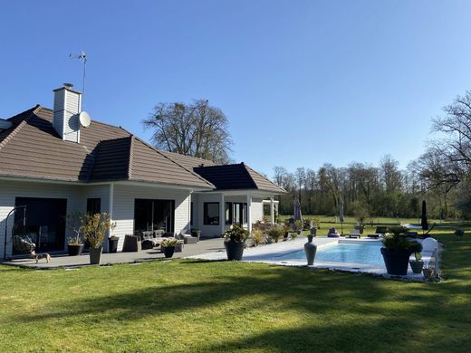 Luxury home in Pacy-sur-Eure, Eure