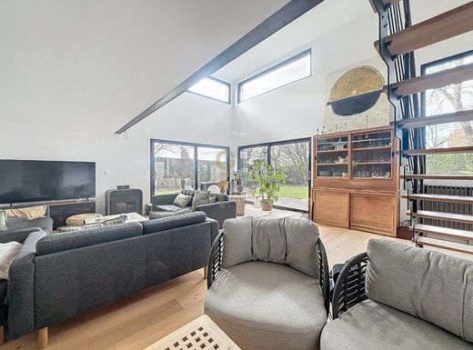 Luxury home in Hem, North