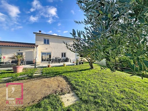 豪宅  Fontaines-Saint-Martin, Rhône