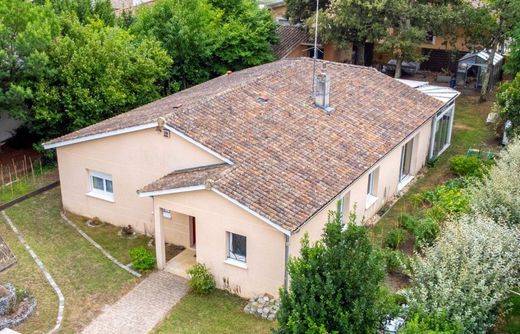 Luxe woning in Villenave-d'Ornon, Gironde