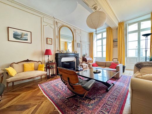 Apartment / Etagenwohnung in Rennes, Ille-et-Vilaine