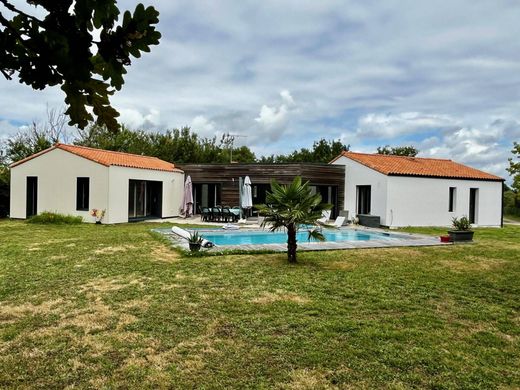 Maison de luxe à Commequiers, Vendée