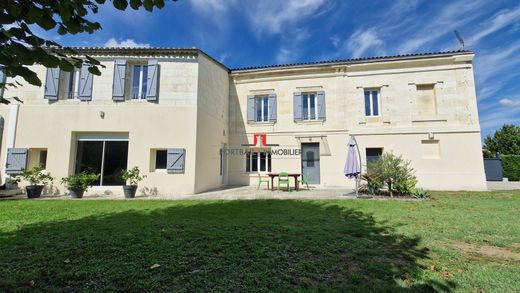 Luxury home in Saint-André-de-Cubzac, Gironde