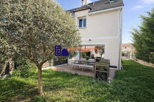 Luxus-Haus in Houilles, Yvelines