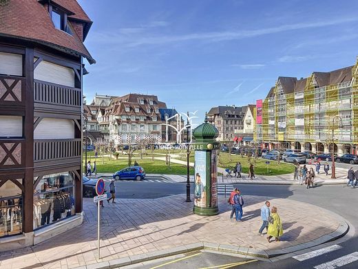 Apartment / Etagenwohnung in Deauville, Calvados