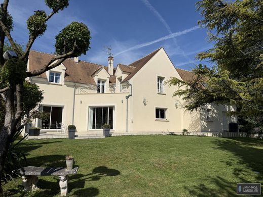 Luxury home in Villennes-sur-Seine, Yvelines