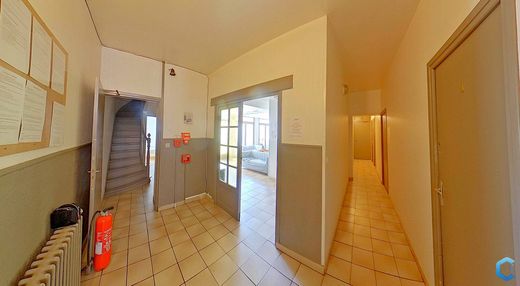 Κτίριο σε Tourcoing, North