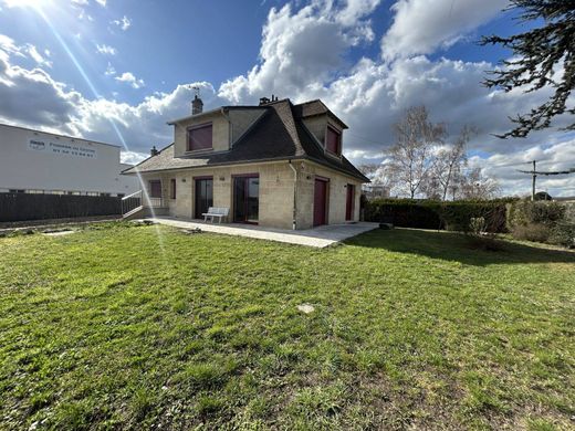 Büro in Beauchamp, Val d'Oise