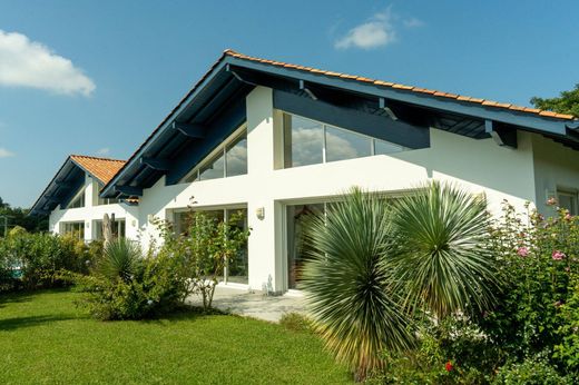 Maison de luxe à Urrugne, Pyrénées-Atlantiques