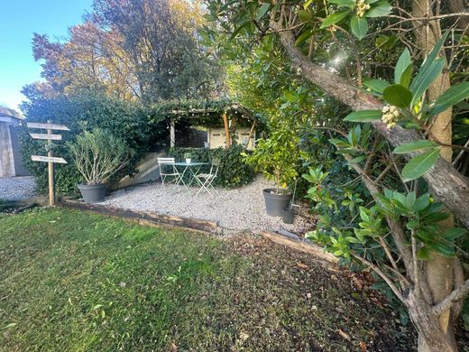 Casa de lujo en Saint-Jean-de-Cornies, Herault