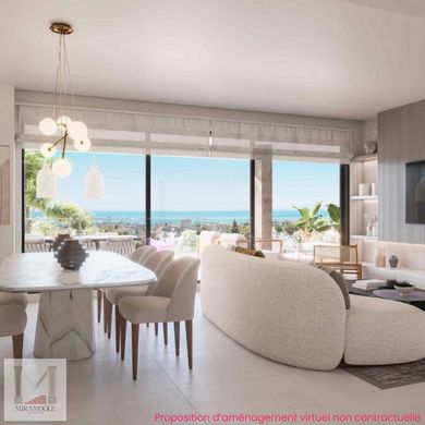 Apartment / Etagenwohnung in Saint-Laurent-du-Var, Alpes-Maritimes