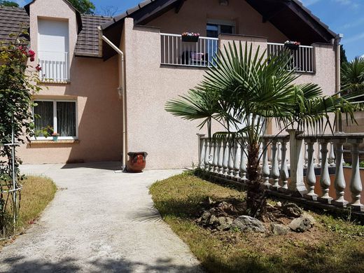 Casa di lusso a Goussainville, Val d'Oise