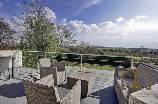 Luxury home in Vénissieux, Rhône