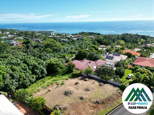 Punaauia, Îles du Ventの土地