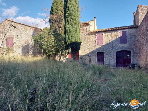 Residential complexes in Luc-sur-Orbieu, Aude