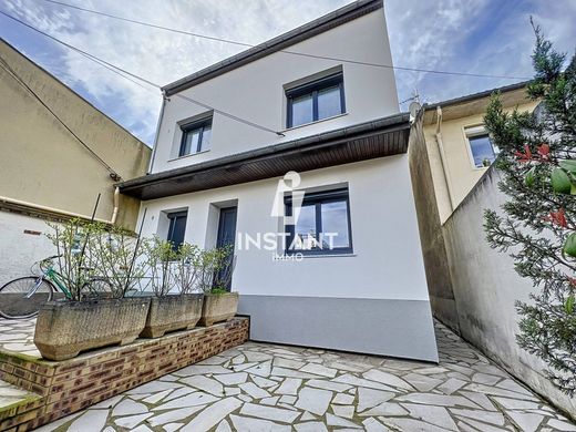 Maison de luxe à Montreuil, Seine-Saint-Denis