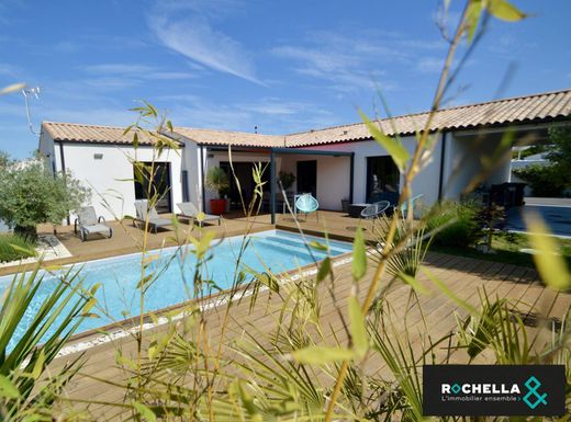 Luxe woning in Saint-Jean-de-Liversay, Charente-Maritime