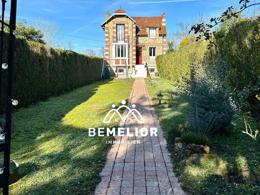Luxury home in Bailly, Yvelines