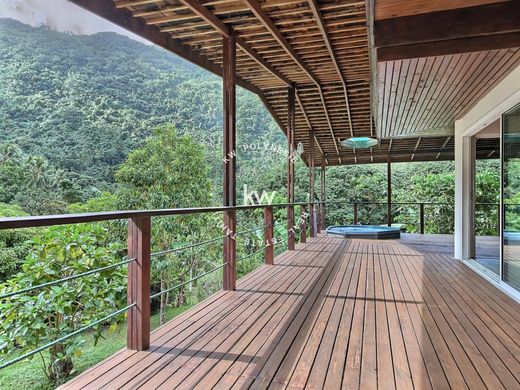 Πολυτελή κατοικία σε Maiao