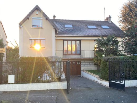 Maison de luxe à Chelles, Seine-et-Marne