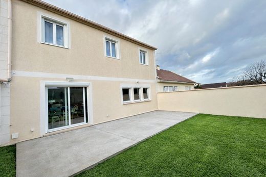 ‏בתי יוקרה ב  Plaisir, Yvelines