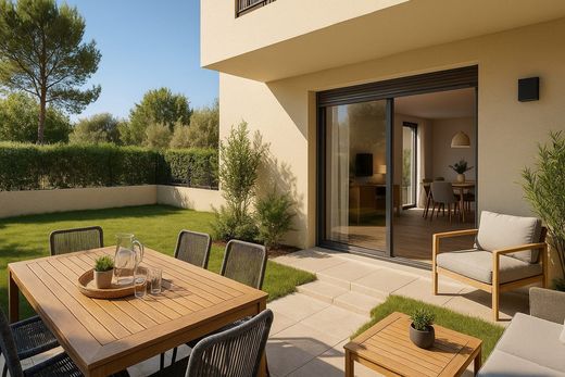 Apartment / Etagenwohnung in La Ciotat, Bouches-du-Rhône