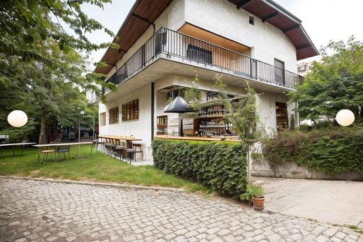 Luxury home in Ville-la-Grand, Haute-Savoie