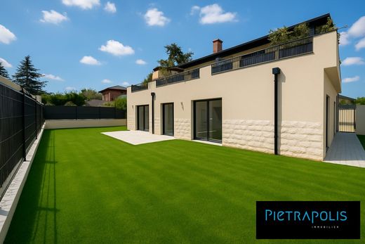 Appartamento a Fontaines-Saint-Martin, Rhône