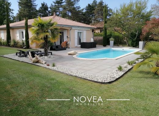 Luxury home in Meximieux, Ain