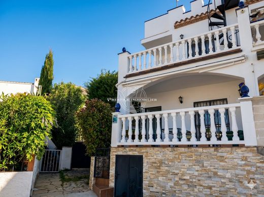 Luxus-Haus in Empuriabrava, Provinz Girona