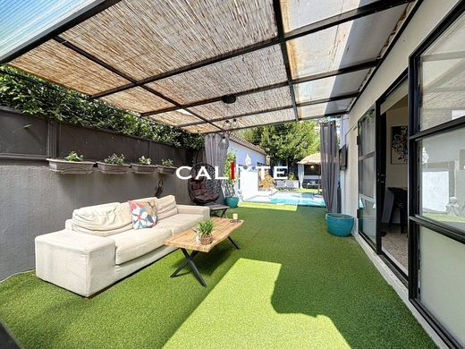 La Colle-sur-Loup, Alpes-Maritimesの高級住宅