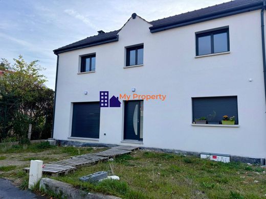 Πολυτελή κατοικία σε Houilles, Yvelines